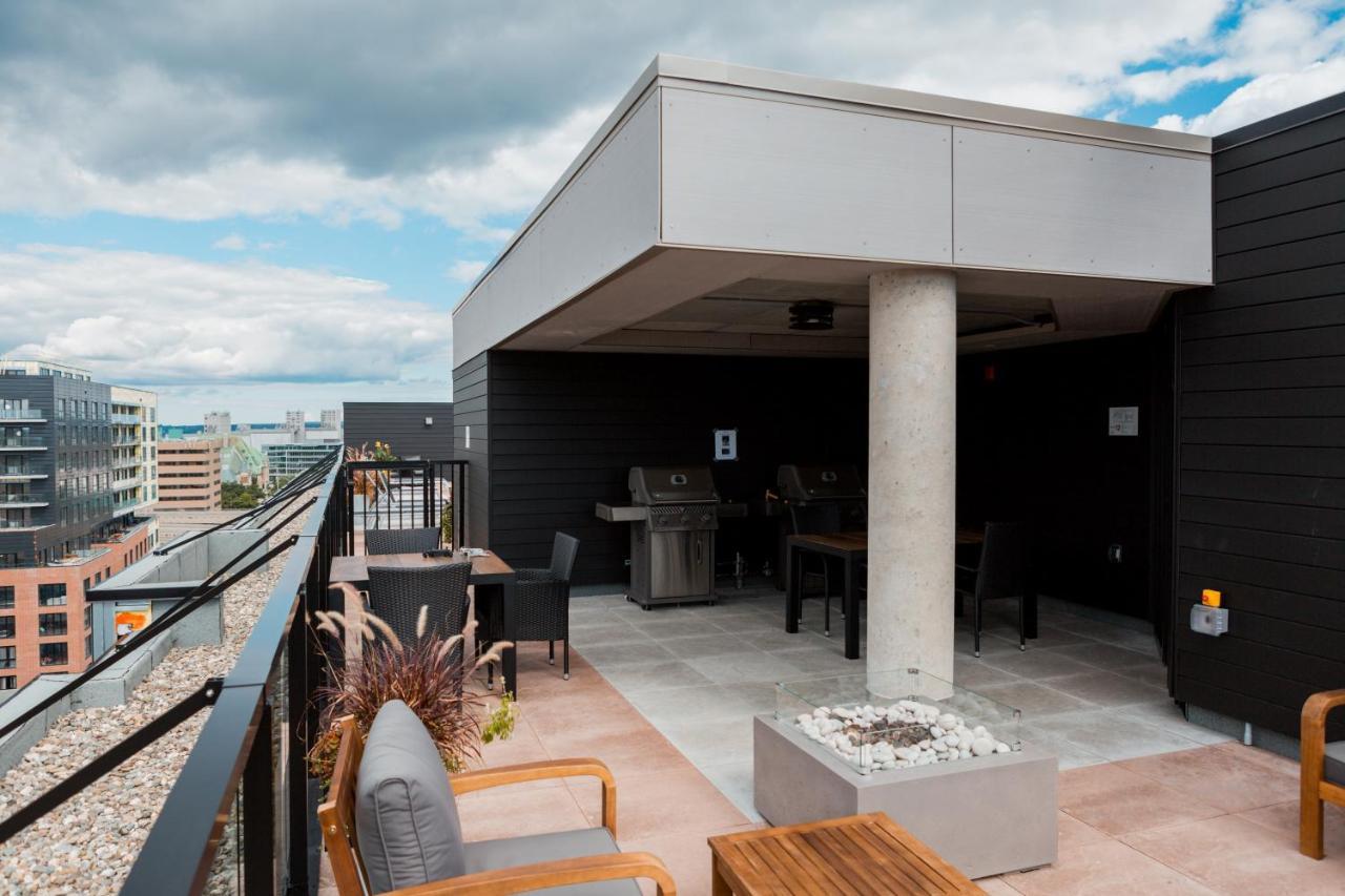 Condo Mid-Century Modern Style - Pool/Terrace Québec Buitenkant foto